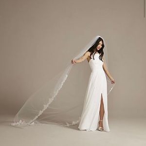 David’s Bridal Scalloped Lace Cathedral Veil